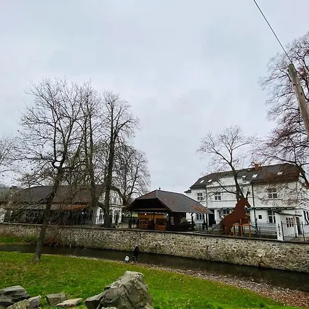 A Restaurace Belecky Mlyn Guest house *